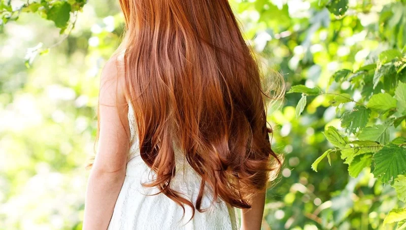 Tiktok-da saçını qırxıb etiraz edən qadın kimdir? - MARAQLI FAKT