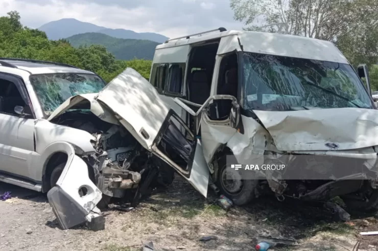 Şəkidə iki maşın TOQQUŞDU:  Bakı sakinləri yaralandılar