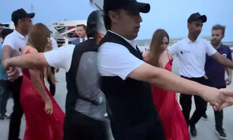 Nigar Camalı mühafizəçilər belə qorudular