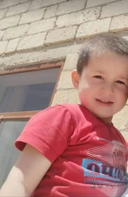 Azərbaycanda azyaşlı çipsidən zəhərlənib  öldü