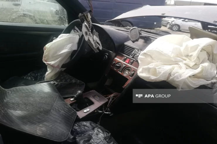 Minik avtomobili Türkiyə TIR-ı ilə toqquşdu - Ölən var