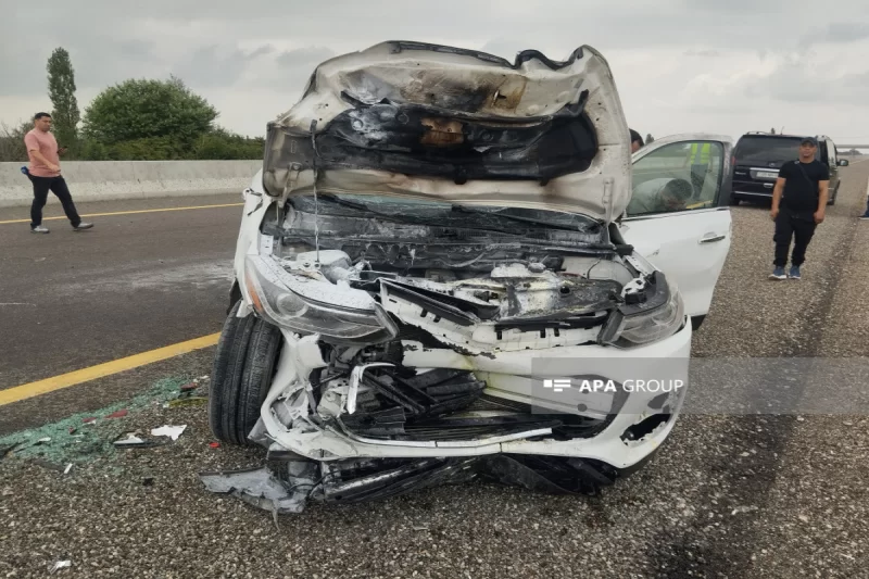 Ödənişli yolda ağır qəza baş verib - Yaralılar var