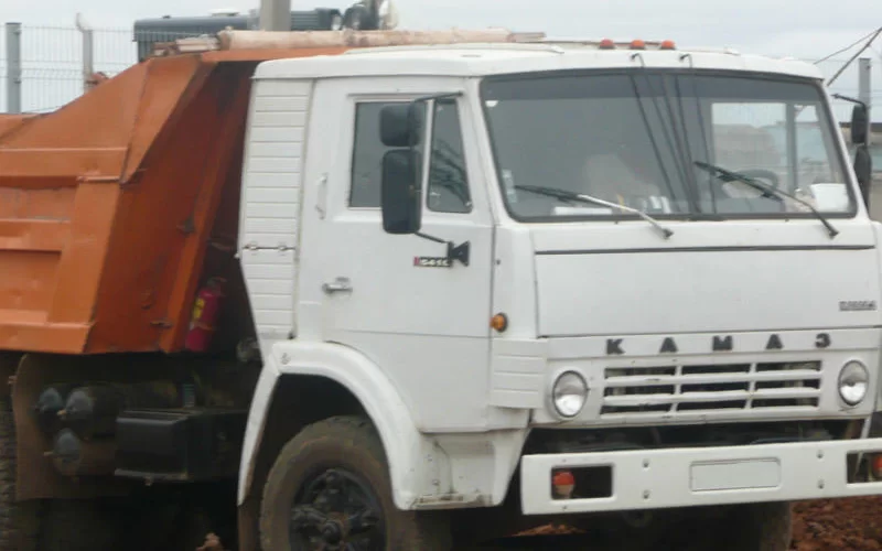 Abşeronda dəhşət: Kamaz oğlanın üstündən keçdi