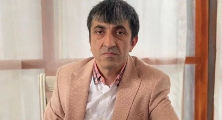 Məşhur meyxanaçı canlı yayım açıb AĞLADI - VİDEO