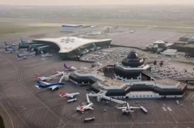 Daha bir məmur külli miqdarda qızılla tutuldu: Bakı aeroportunda əməliyyat - VİDEO