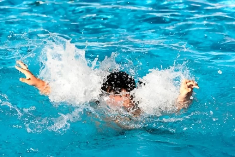 Ucarda DƏHŞƏT: Azyaşlı hovuzda boğulub öldü