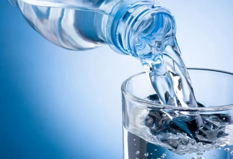 Mineral suya qatıb gündə 1 stəkan için - Böyrəkləri "saat kimi işlədir"