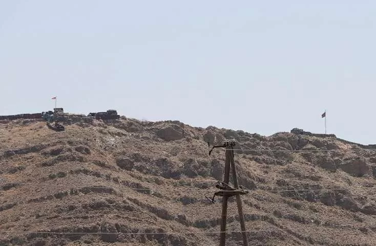 Ermənistan sərhəddə döyüş mövqeyi qurdu - FOTO