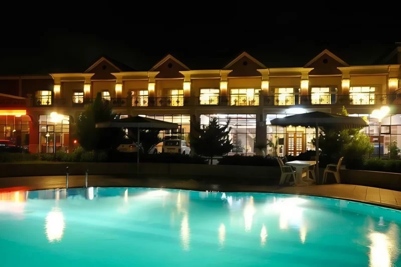 Bakıda hoteldə DƏHŞƏT: Keçmiş arvadını çağırıb GÜLLƏLƏDİ