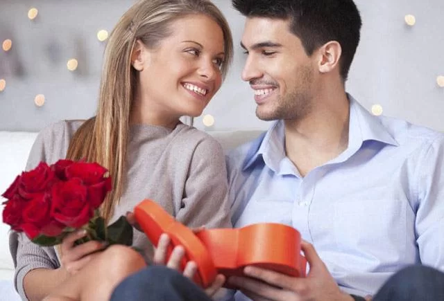 14 Fevral Sevgililər Günü üçün Ən Yaxşı Hədiyyə Fikirləri (2025)