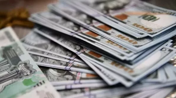 Bu baş verərsə, dollar UCUZLAŞACAQ