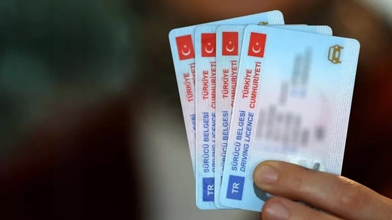 Nazirlikdən radikal qərar: Sürücülük vəsiqəsində böyük DƏYİŞİKLİK