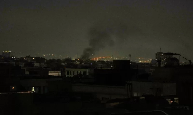 İran və İsrailin raket atışları Naxçıvandan görünür - Video