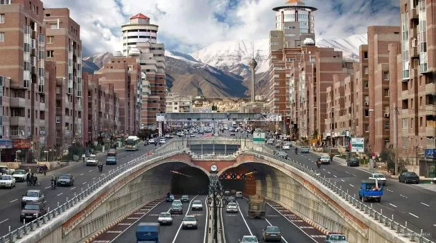 İsrail vurur, İran qələbə bayramına hazırlaşır