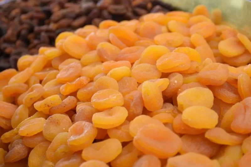 Quru ərik satışı qadağan edildi: Bütün rəflərdən yığışdırıldı