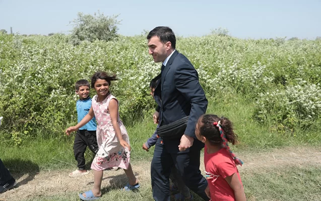 Rəsmilər Yevlax və Xaçmazda qaraçılarla görüşdü - Fotolar