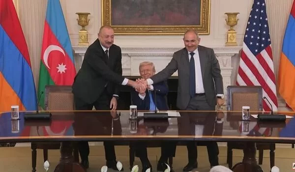 Ağ Evdə tarixi saziş: Dörd mühüm detal...