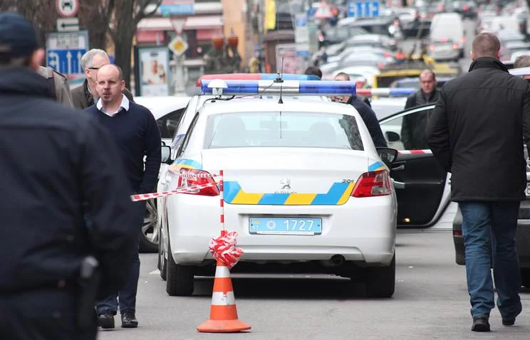 Rusca danışan taksi sürücüləri cərimələnəcək