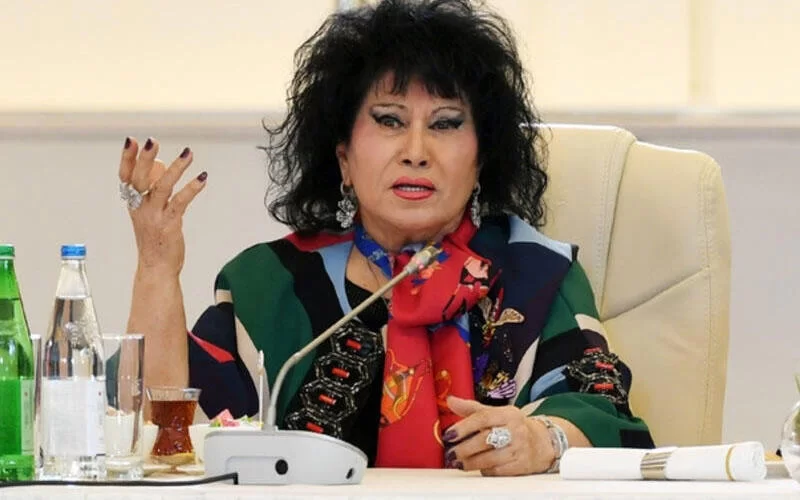 Zeynəb Xanlarova ərə gedir - FOTO