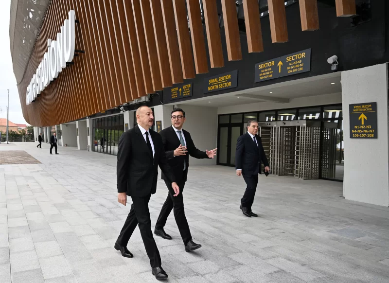 İlham Əliyev Gəncə şəhər stadionunun açılışında - FOTOLAR