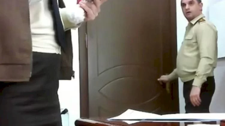 İntim videoları ilə gündəmə gələn polkovnik həbsdə qalmaq istəmir