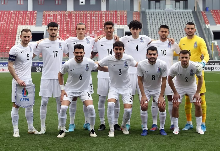 Ayxan Abbasovun seçimləri: oynamayan futbolçularla nə etmək olar?