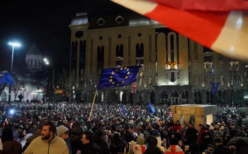 Gürcüstanda inqilab elan olundu