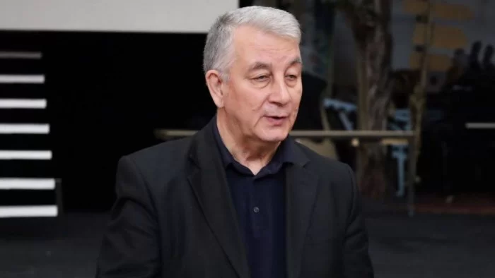 Əməkdar artist işdən çıxarıldı