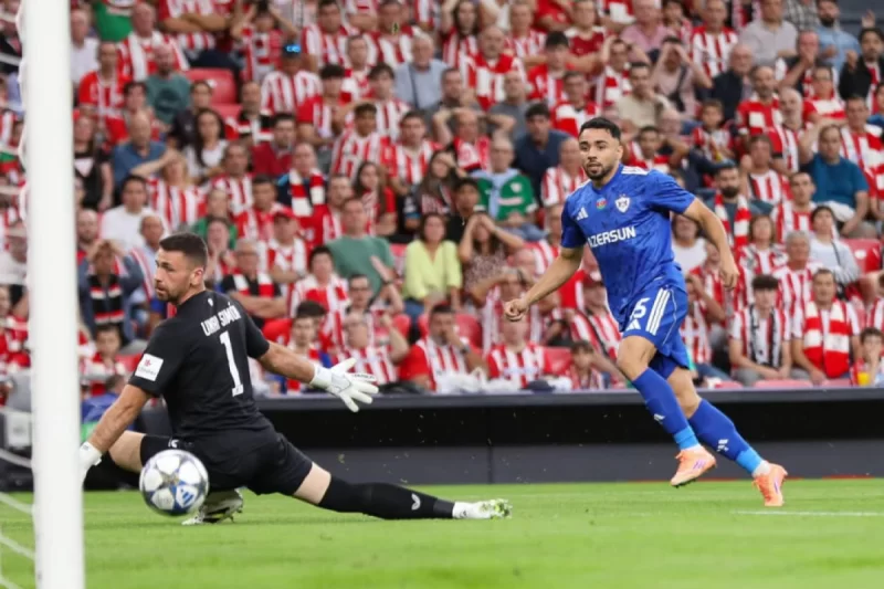 Hakim nə üçün penalti təyin etmədi?