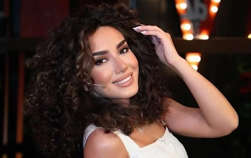 Mehin Hümbətova 130 minlik lüks avtomobili necə aldığını açıqladı