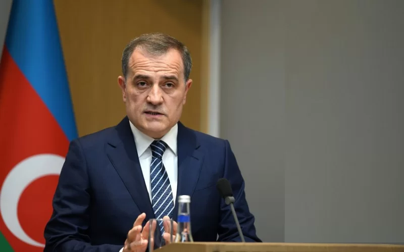 Xarici işlər naziri Oman Sultanının xüsusi nümayəndəsi ilə görüşüb