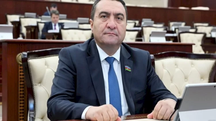 Hakim partiyanın deputatı Əli Kərimli ilə bağlı statusu bəyənməsindən danışdı