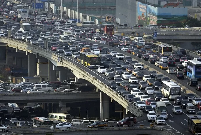 Çində milyonlarla insan tətildən qayıtdıqlarına peşman oldular - Fotolar