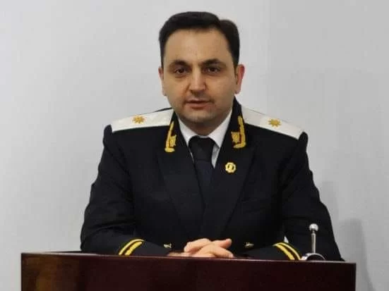 General-mayor deputatın həyat yoldaşını özünə müşavir təyin etdi - FOTO