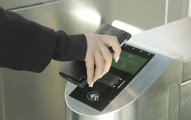 Metroda YENİLİK - Artıq tələbə kartları ilə...