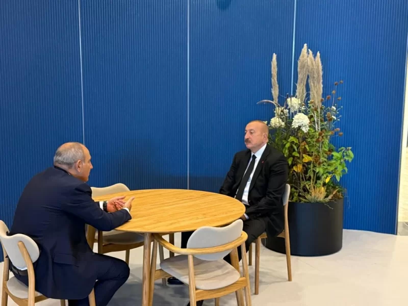 İlham Əliyev Paşinyanla görüşdü