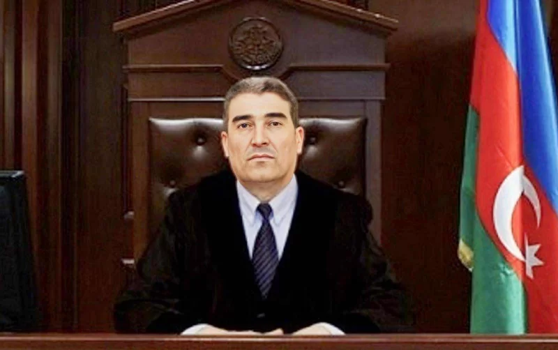 Həbsdəki hakimin cəzası azaldıldı