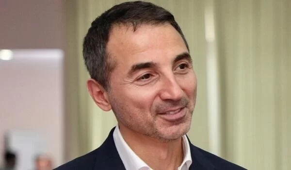 "Söyüş blogerləri"nin sponsoru Adnan imiş - Sensasion iddia