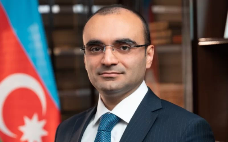 Yeni icra başçısı köməkçisini işdən çıxardı