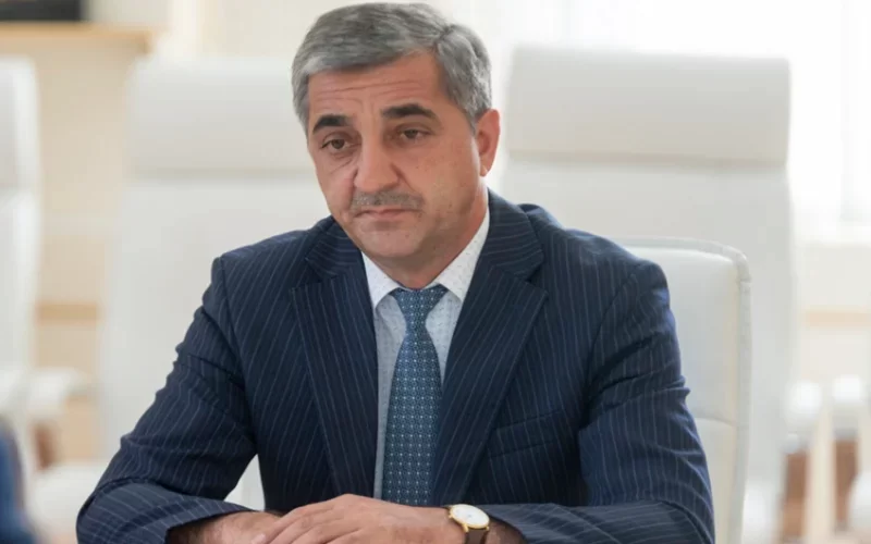 Kənd Təsərrüfatı Nazirliyində QALMAQAL - 6 aylıq nazir işçiləri tərəfindən döyülüb