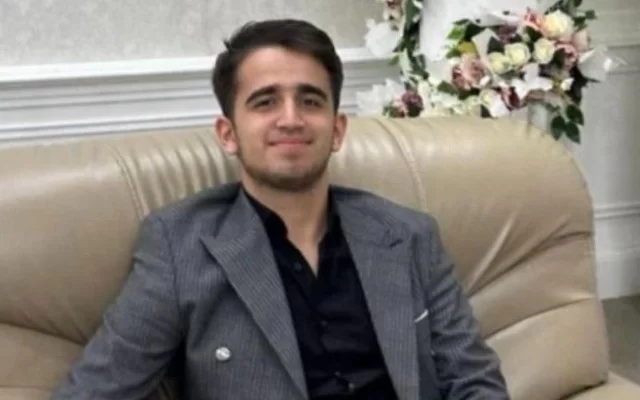 Azərbaycanda tələbə yıxılaraq öldü