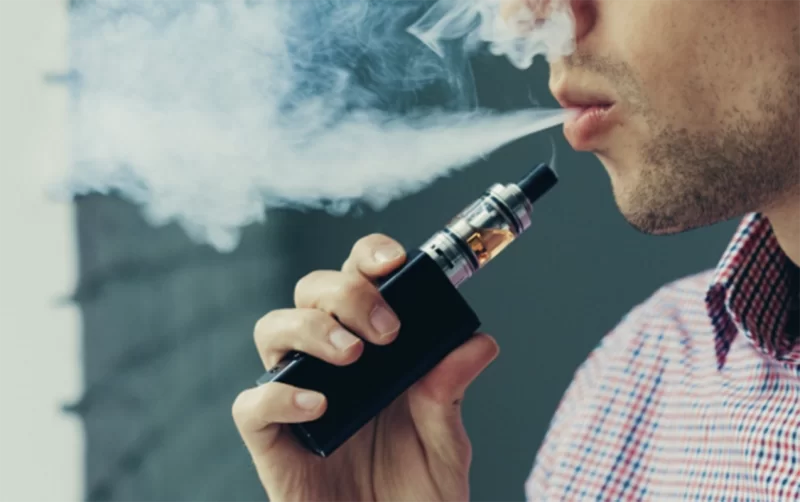 Azərbaycanda elektron siqaret qadağan olundu