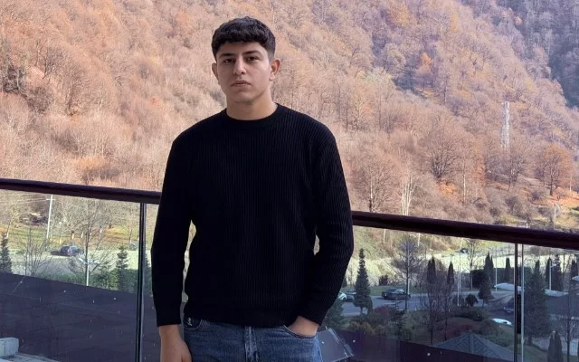 Partiya sədrinin ölən 18 yaşlı nəvəsinin FOTOSU