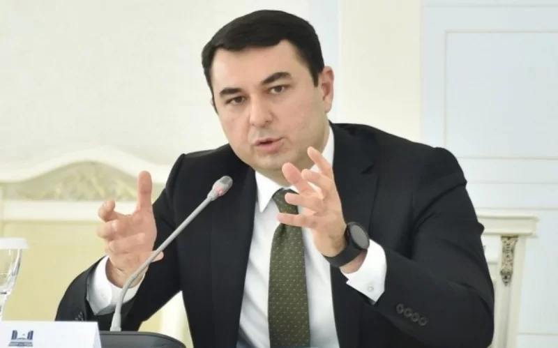 Nazir Xalq şairini ziyarət etdi