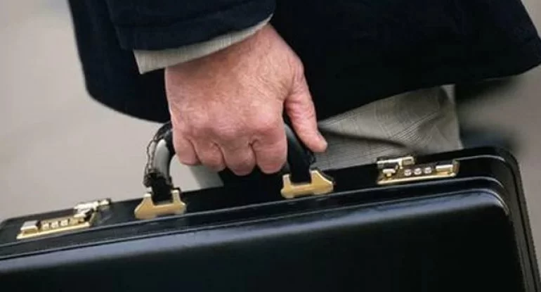 İcra başçılarını “ipdən alan” qərar