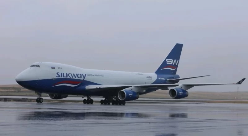 Azərbaycan yük təyyarələri Ermənistan səmasında... - Foto