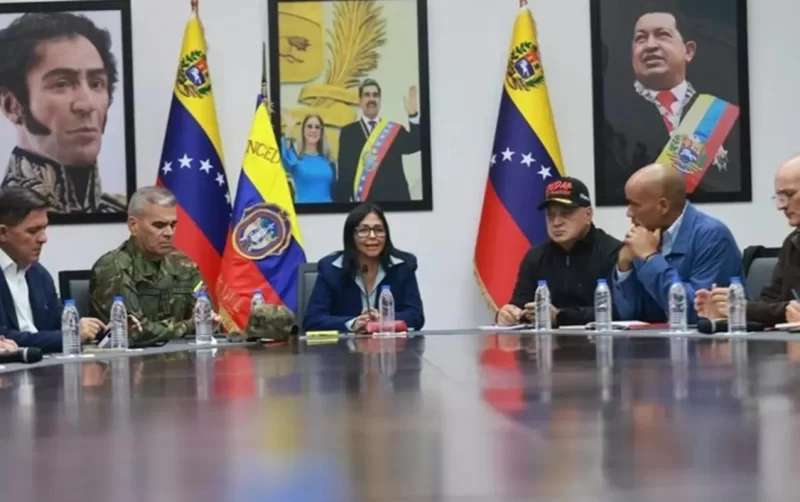 Vəzifəsinin icrasına sərt qərarla başladı - Venesuelada həbslər aparılır